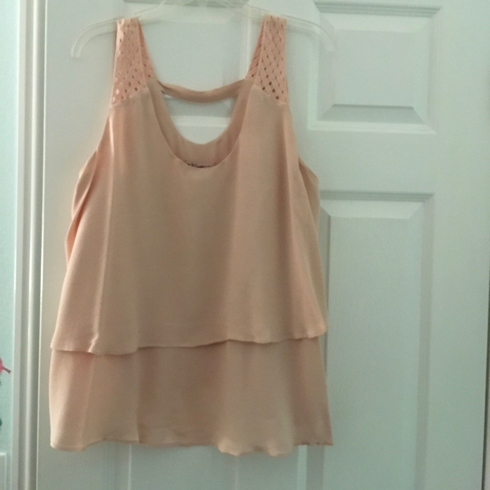 Top - Picture 2 of 2
